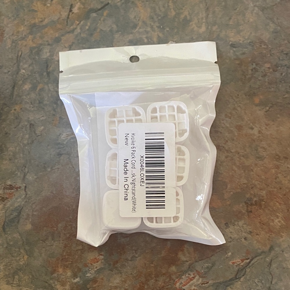 Kvoike 6 pack Cord Holders with Stickies NIP